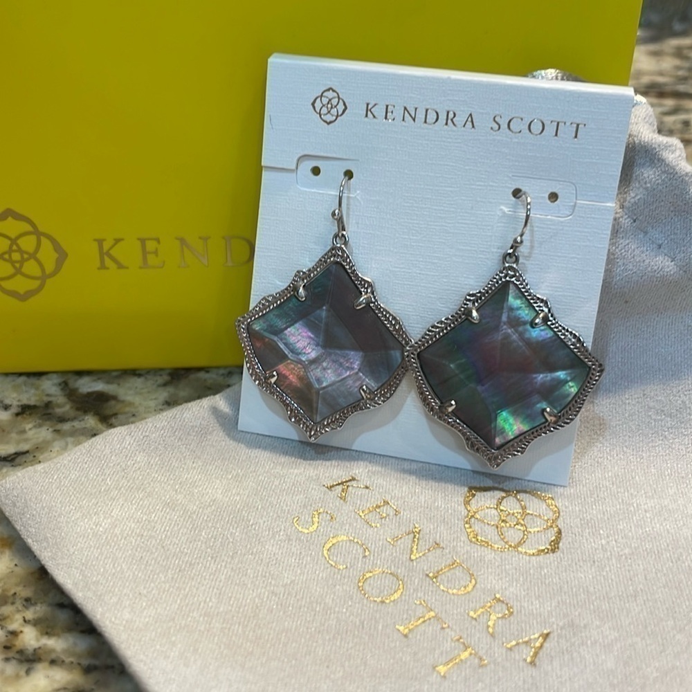 Kendra Scott Kirsten dangle earrings